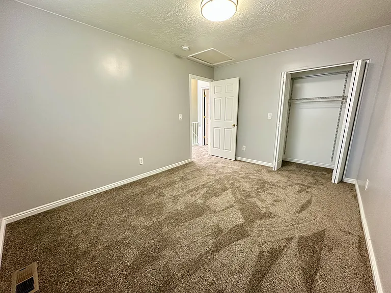 1809 E 4500 S — Photo 19
