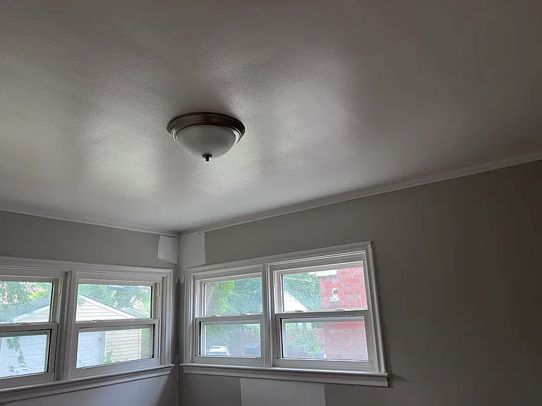 18033 Albion Ave — Photo 24