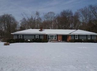 2 Betmarlea Rd, Norwalk, CT 06850