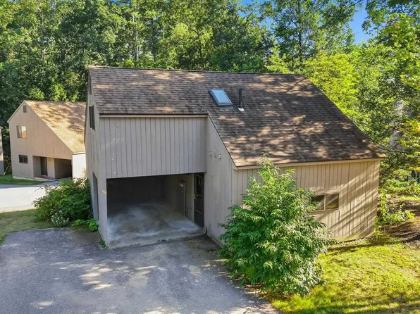 144 Coburn Woods Drive, Nashua, NH 03063