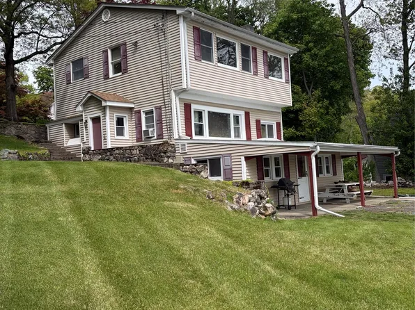 165 W Lakeshore Drive, Carmel, NY 10512