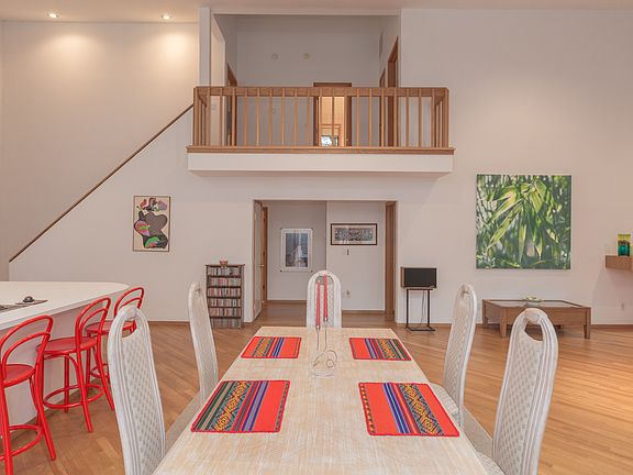 Spacious Dining Area