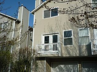 7405 4th Ave NE, Seattle, WA 98115
