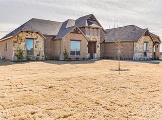 3040 Fossil Creek Dr, Midlothian, TX 76065