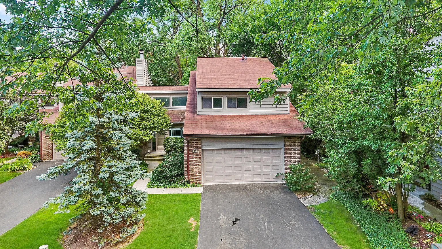 26 Commons Dr photo 1