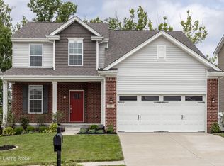 16819 Green Crest Ln, Louisville, KY 40245