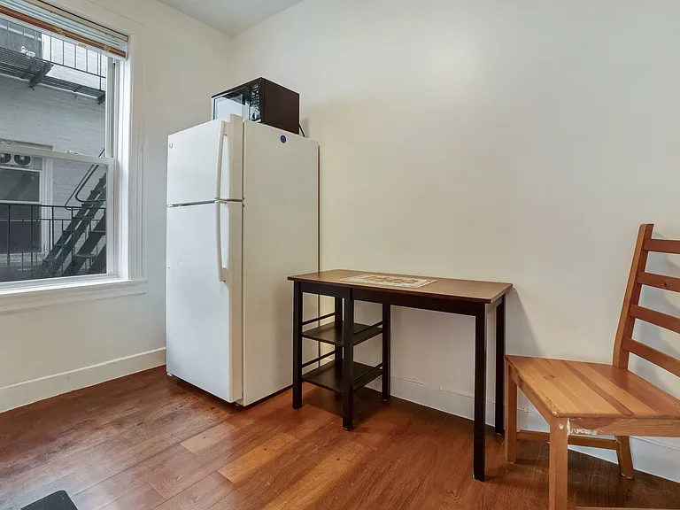 4736 48th St #3R — Photo 4