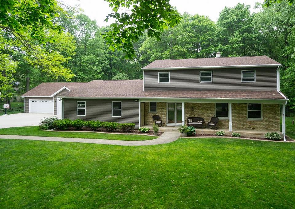 1st image of 106 Woodside Ct
