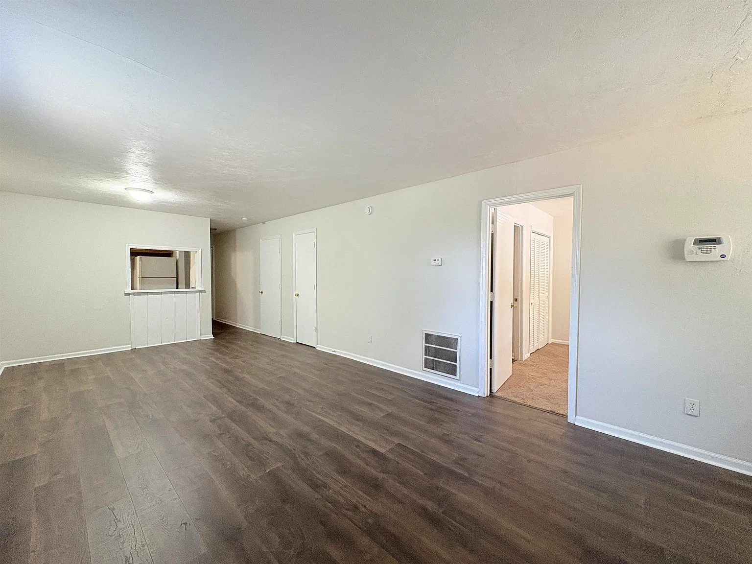 2 bed, 864 sqft, $1,050 — Photo 4