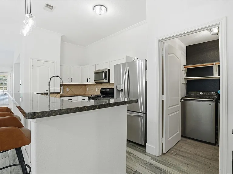 14410 Long Meadow Dr — Photo 7