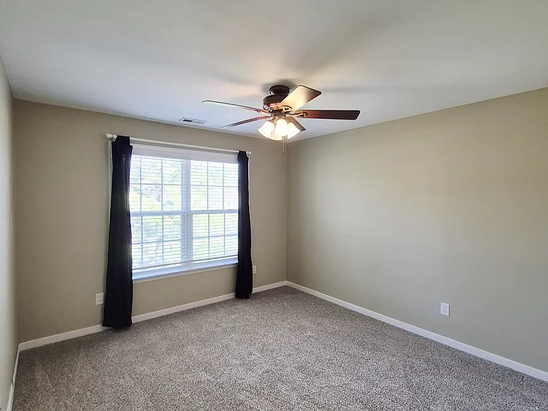 1563 Providence Knoll Dr — Photo 31