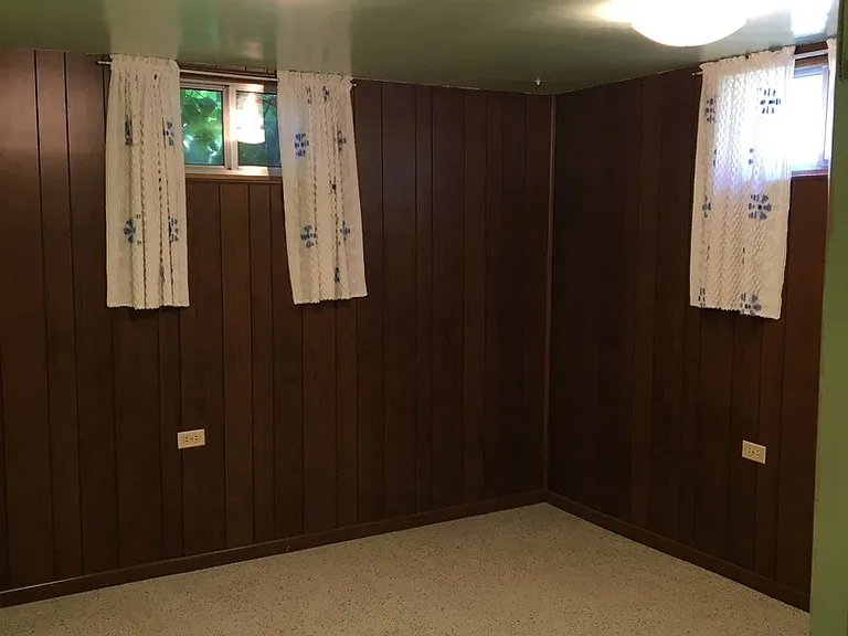 145 N 900 W — Photo 13