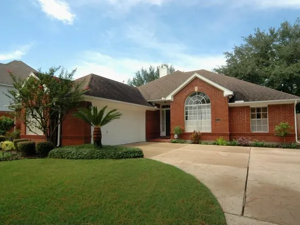 815 Maplewood Falls Ct, Houston, TX 77062