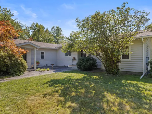401 River Road, Buxton, ME 04093