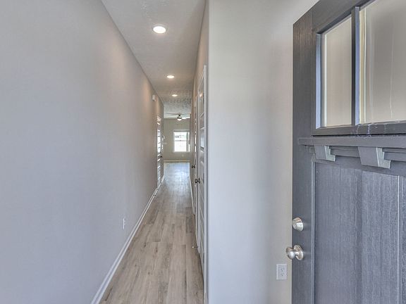 5th image of 25 Hardwood Rd