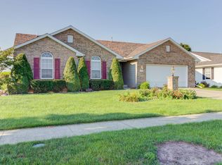 701 Pheasant Run Rd, Tuscola, IL 61953