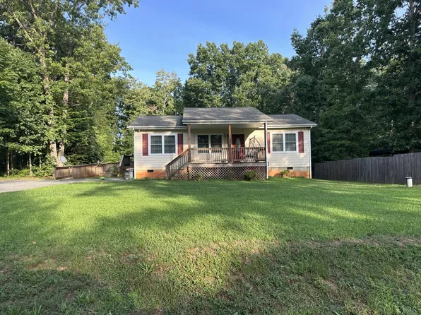 2456 Rock Spring Rd, Appomattox, VA 24522