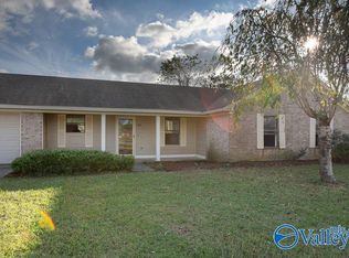 112 Silverstream Rd, Hazel Green, AL 35750