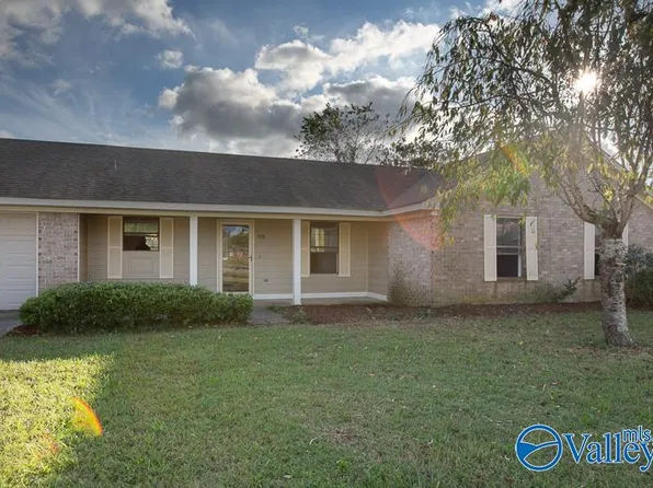 112 Silverstream Rd, Hazel Green, AL 35750