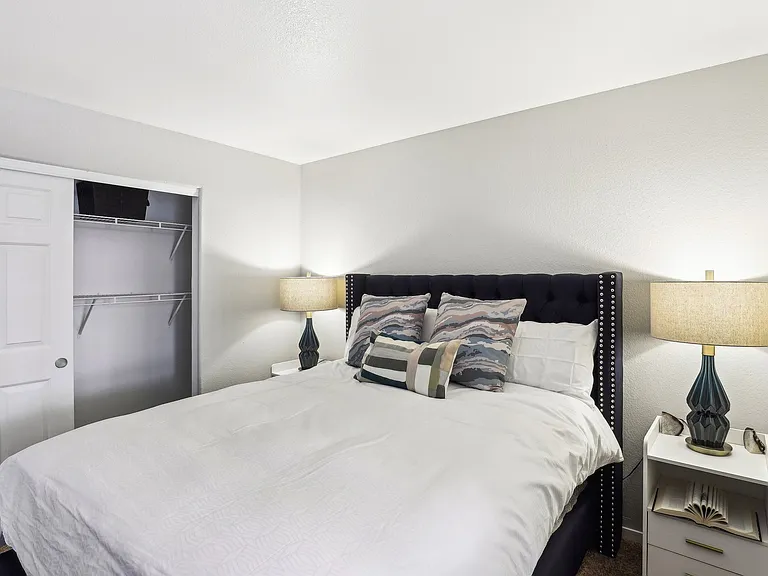 Valley View Senior Apartments — Photo 24