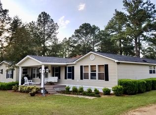 7 Kemp Rd, Hazlehurst, GA 31539