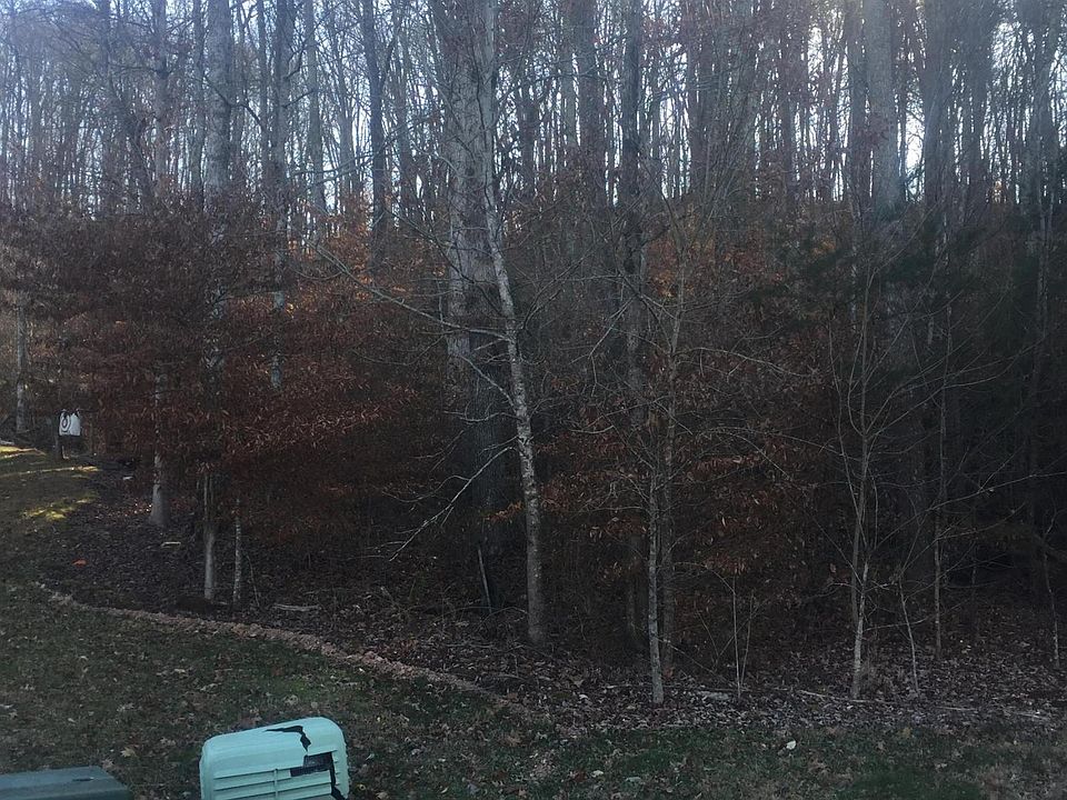 2nd image of 226 Andorra Ln