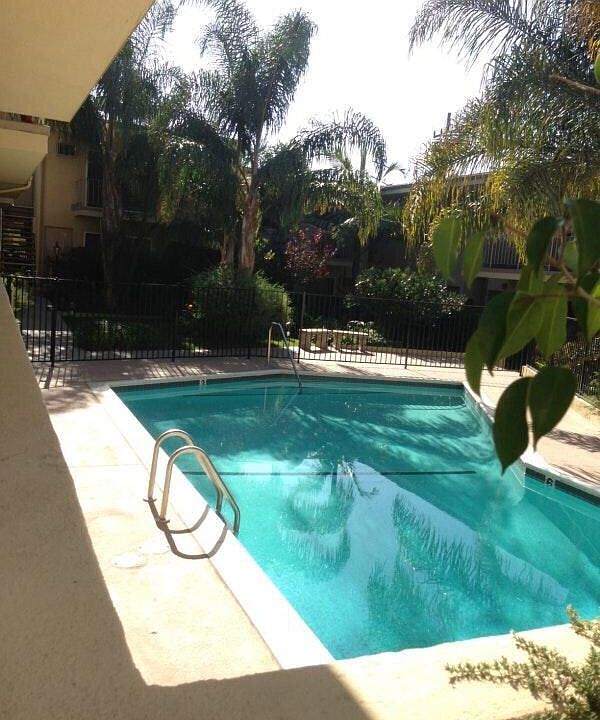 1st image of 1280 S Barrington Ave #17