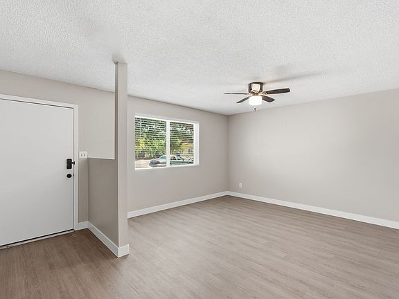 5th image of 1867 E Alameda Dr