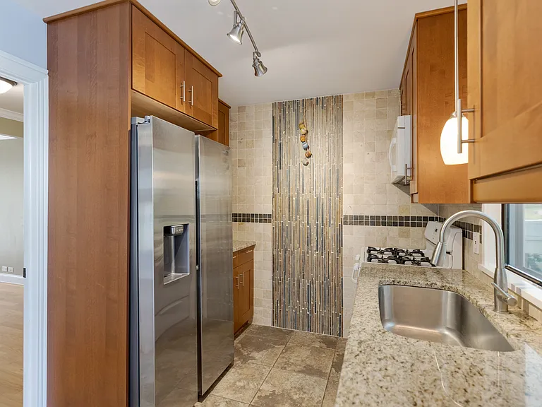 740 Lakeview Pt — Photo 12