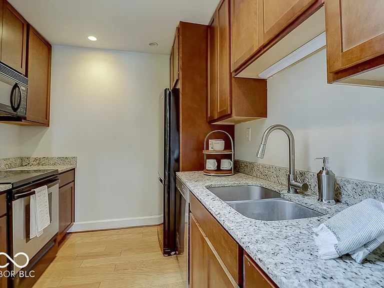 714 Buchanan St #18 — Photo 13