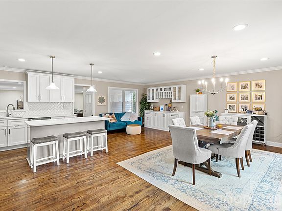 5th image of 6623 Long Meadow Rd