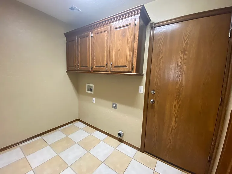 509 Allison Ln — Photo 6