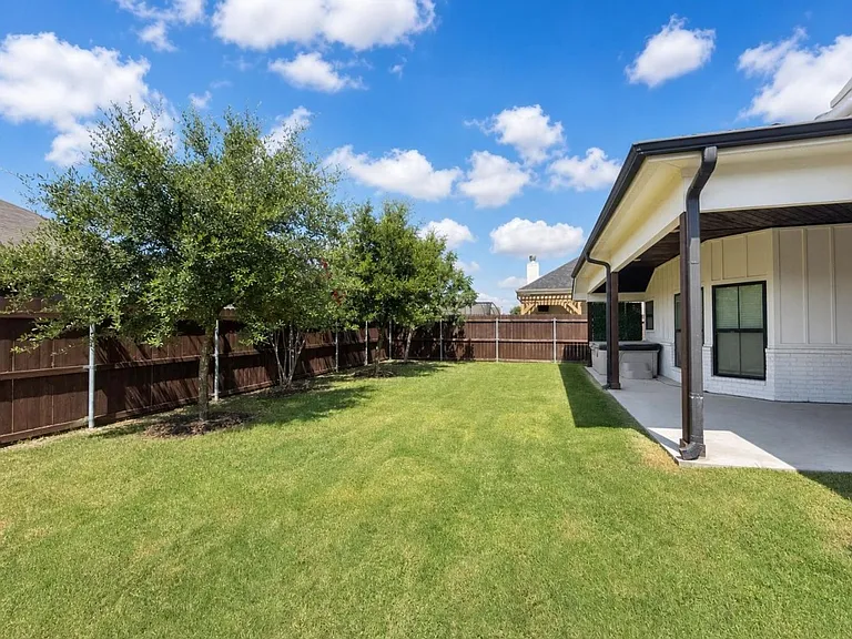 7119 Rosado Dr — Photo 29