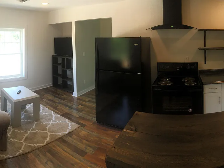 133 E Main St #C — Photo 2