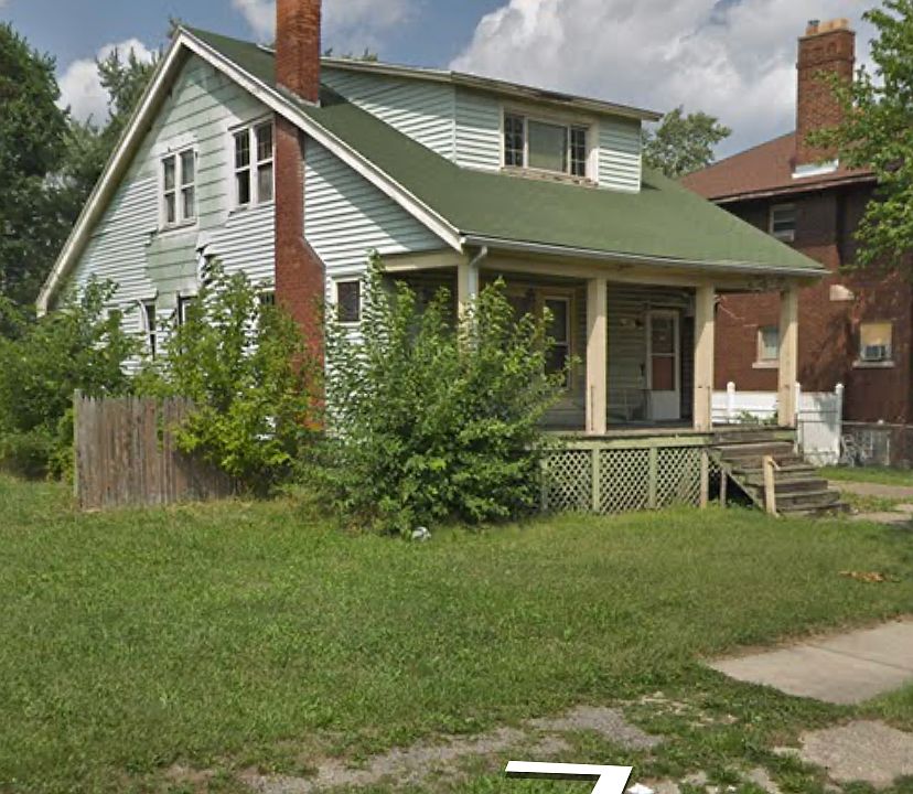 2nd image of 230 Monterey St