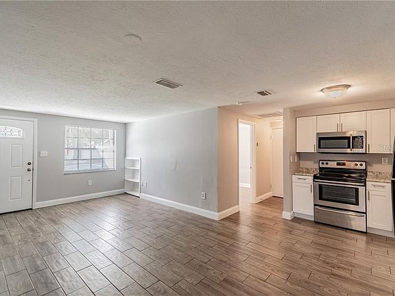 3rd image of 1523 Linebaugh Ave #1/2