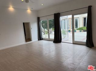 429 S Gretna Green Way, Los Angeles, CA 90049