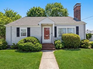 34 Chicopee St, New Bedford, MA 02745