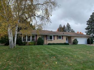 1722 Woodview St, Jenison, MI 49428