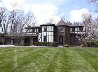 8 Comanche Pl, Andover, MA 01810