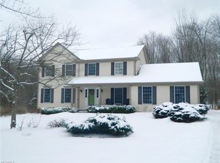785 Deep Woods Dr, Aurora, OH 44202