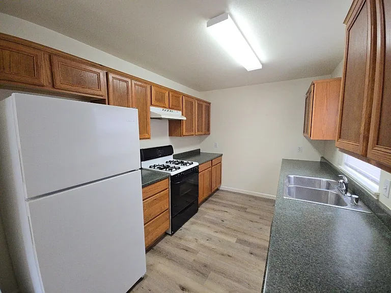 803 California St — Photo 10