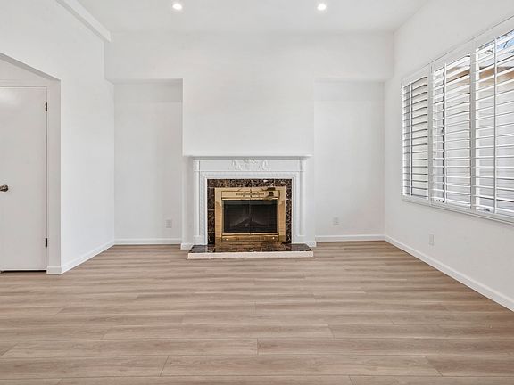 3rd image of 725 Patricia Ave