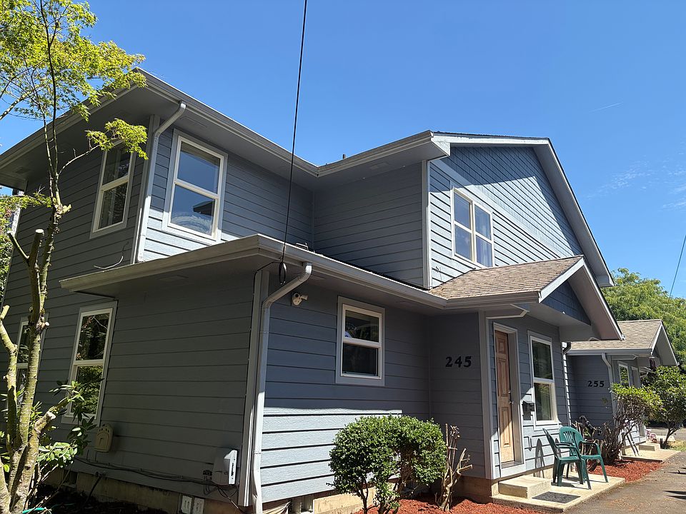 Front of townhouse, streetside unit