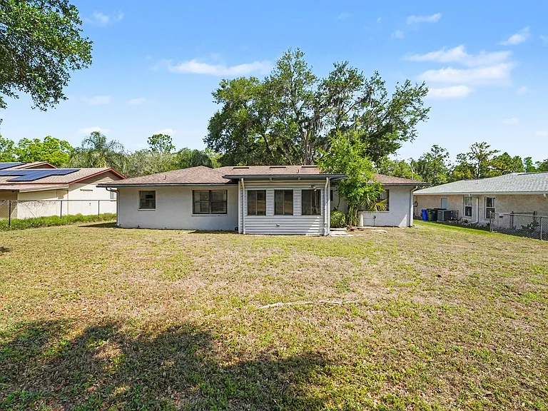 851 Rolling Woods Ln — Photo 27