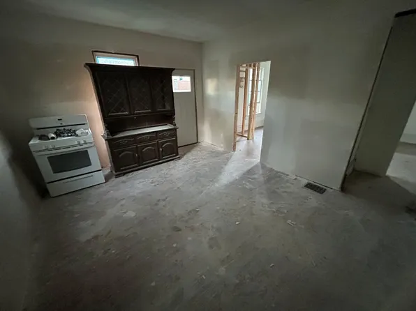 507 W Clinton Ave, Indianola, IA 50125