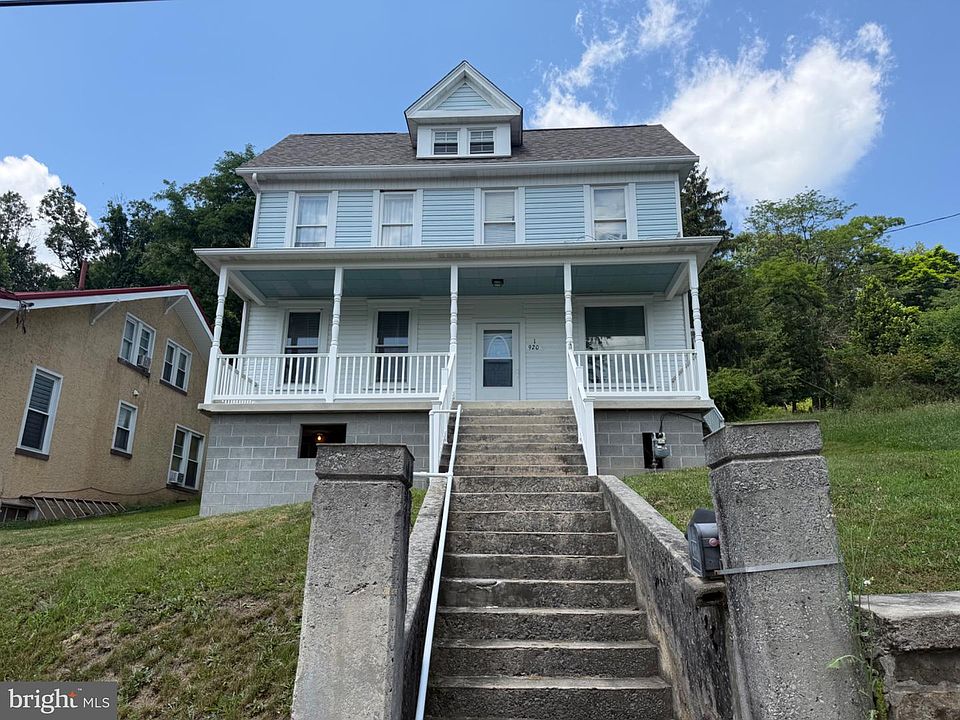 1st image of 920 Bedford St