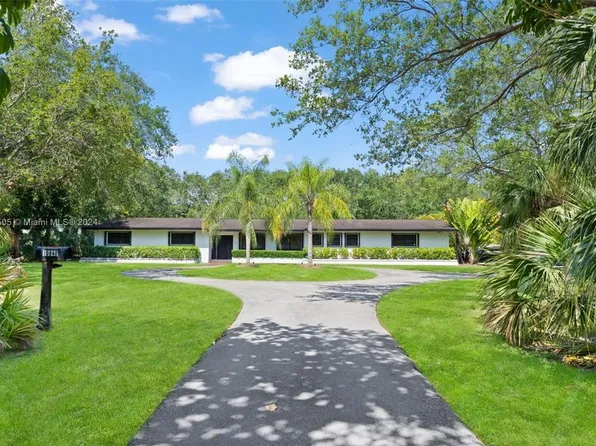 10840 SW 67th Ave, Pinecrest, FL 33156