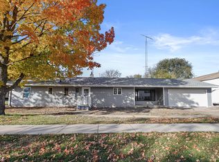 663 E Geneva St, Delavan, WI 53115