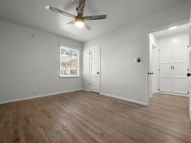4024-4018 Hillcrest Dr #B — Photo 13